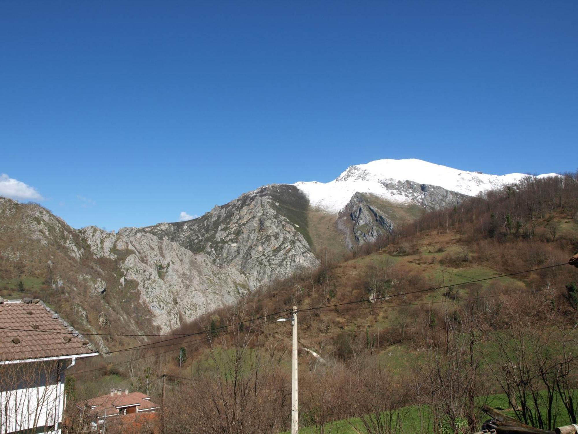 La Currada Villa Taranes Ruang foto